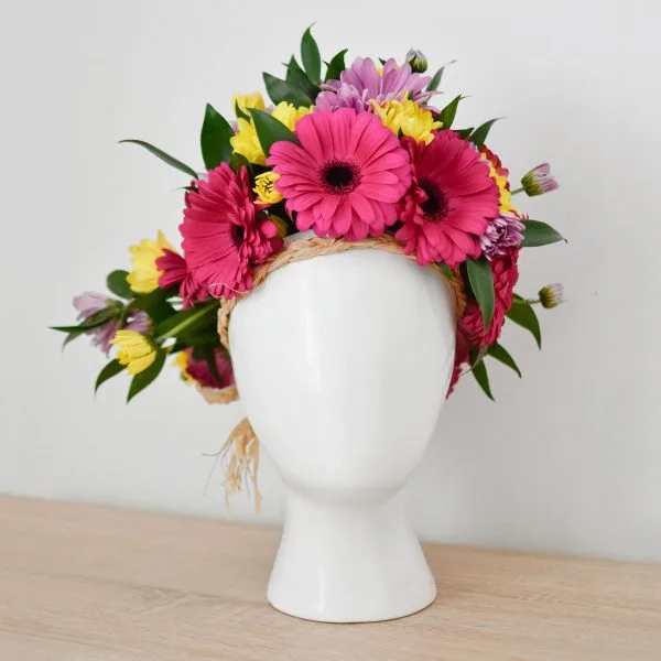 Diseño floral en cabeza de ceramica